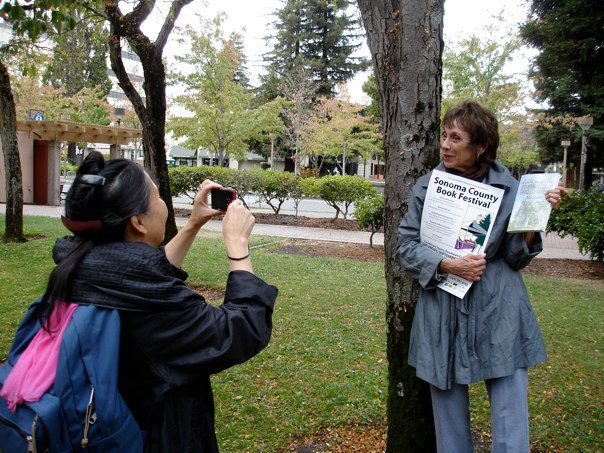 Coach Teresa LeYung-Ryan loves to help authors build their platforms & fanbases--photo with Kate Farrell by Margie Yee Webb