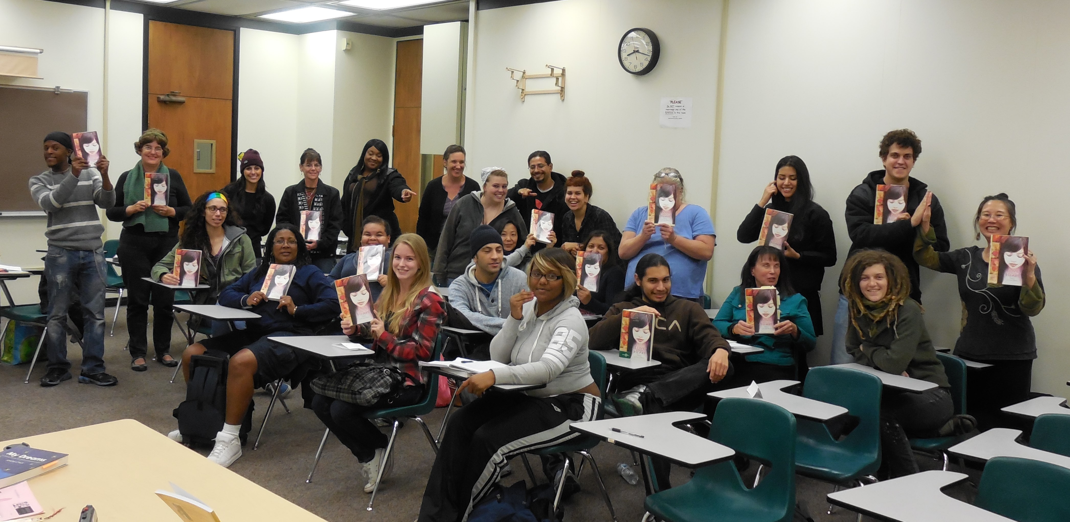 author Teresa LeYung-Ryan visits Professor Sheryl Fairchild and Women In Psychology students, photo by MYW